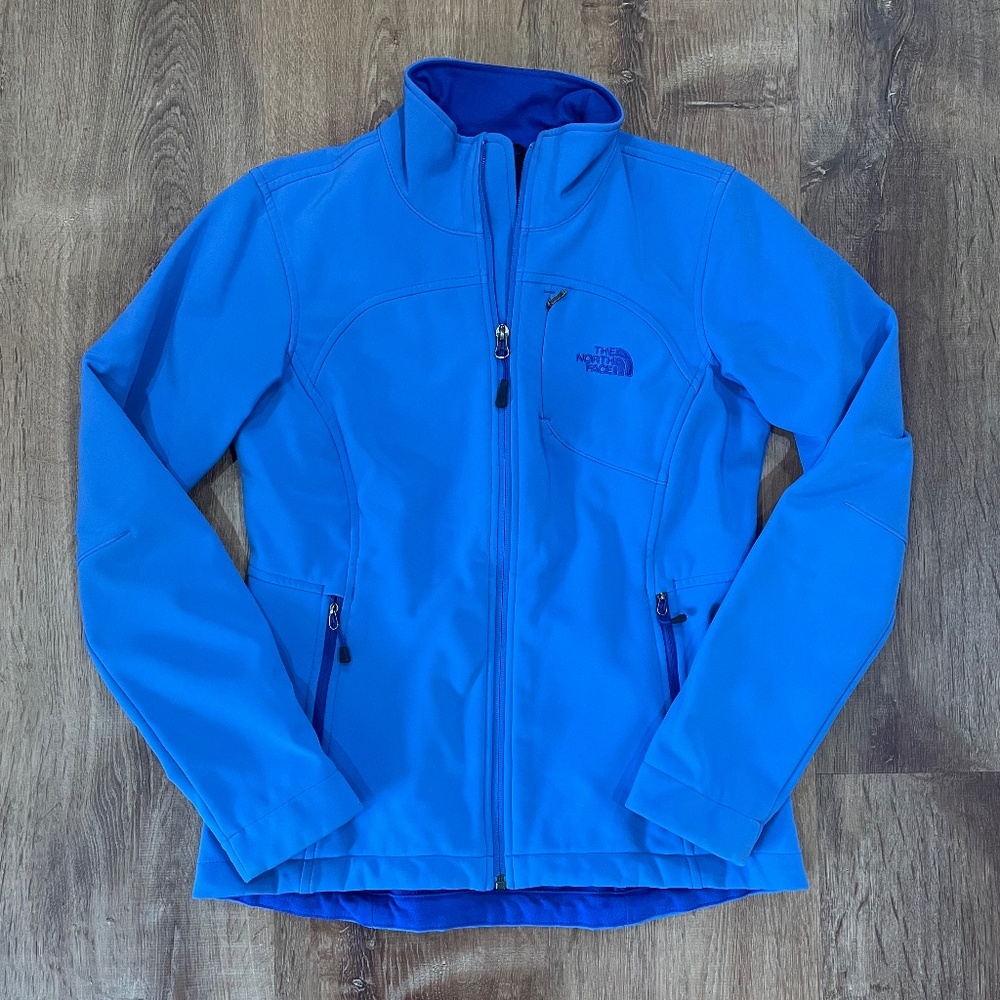 Woman’s The NorthFace Jacket - Size Medium